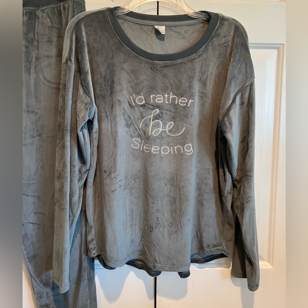 2pc Matching Soft Gray Pj / Lounge Set - “I’d Rat… - image 4